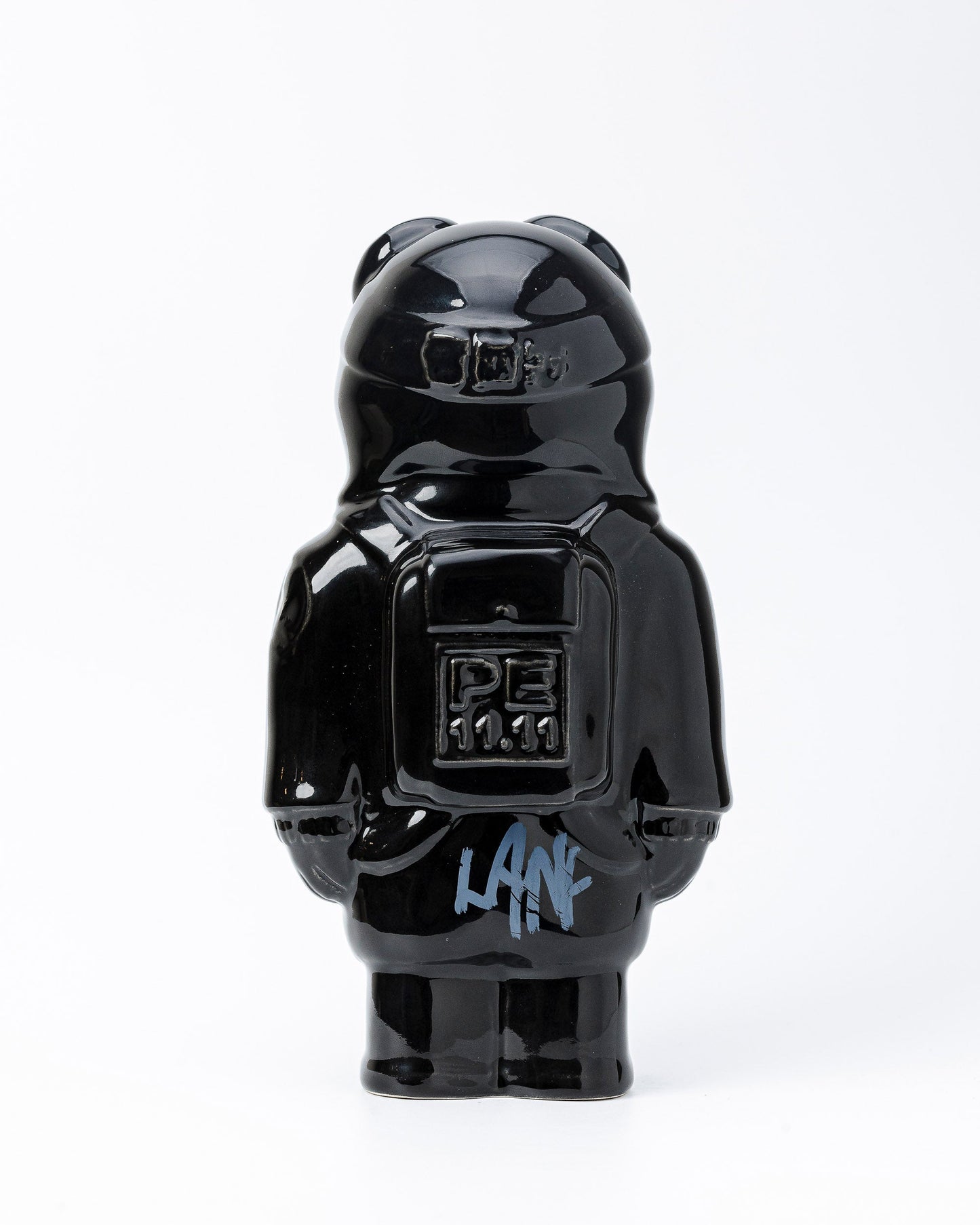 QUIÑONO.BOT.BLACK, escultura en ceramica