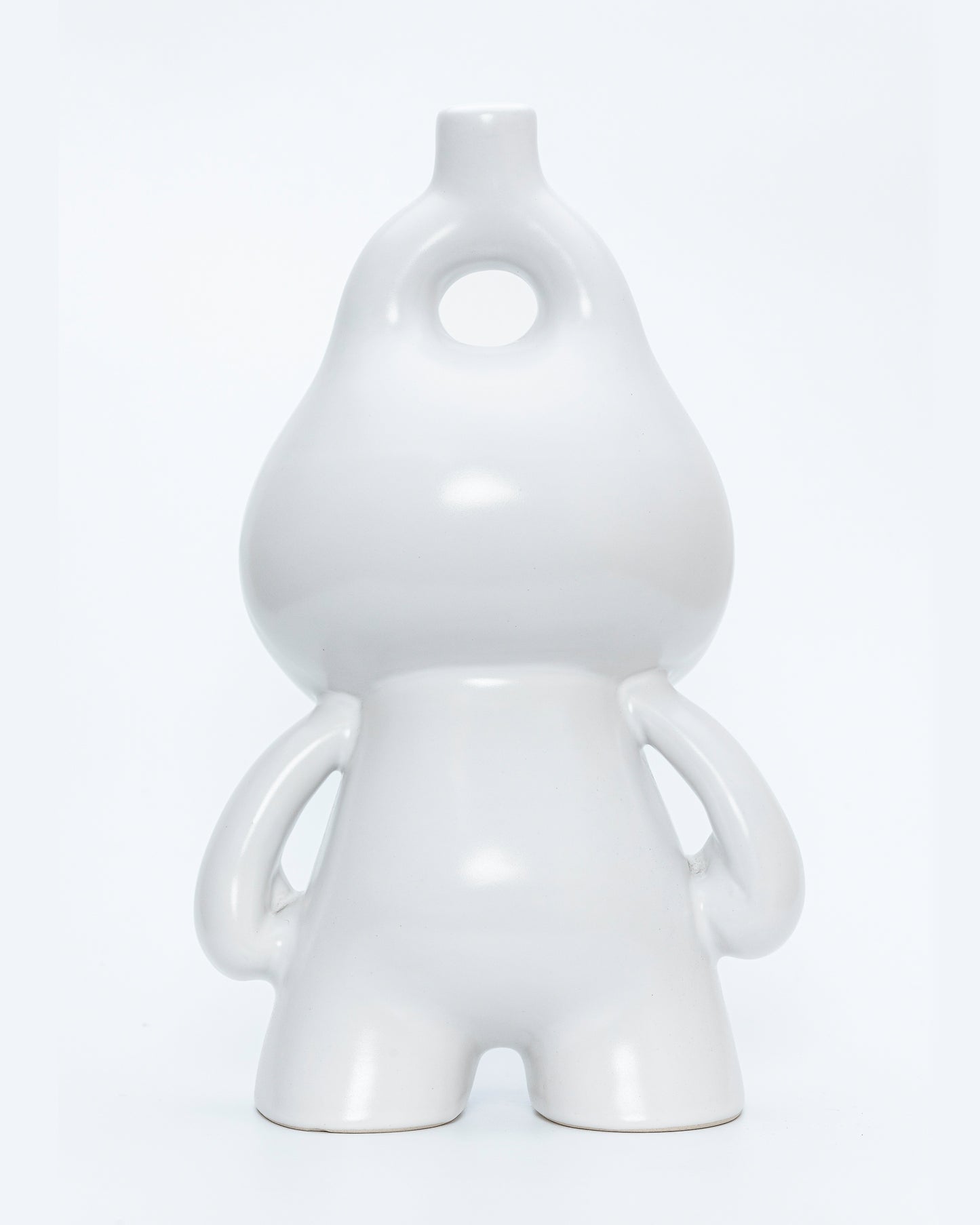 WAKO.TOY.AE, escultura en cerámica.