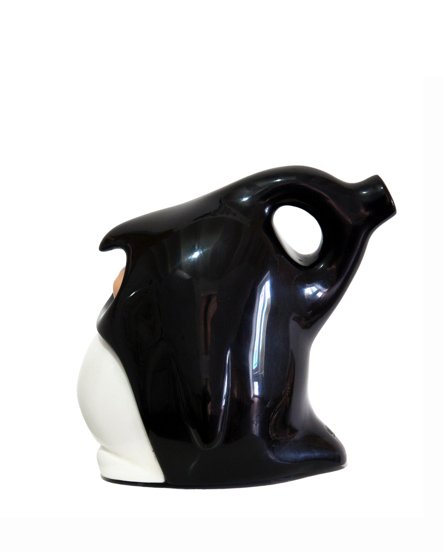 WAKO.PINGUIN EVO.3, escultura en resina